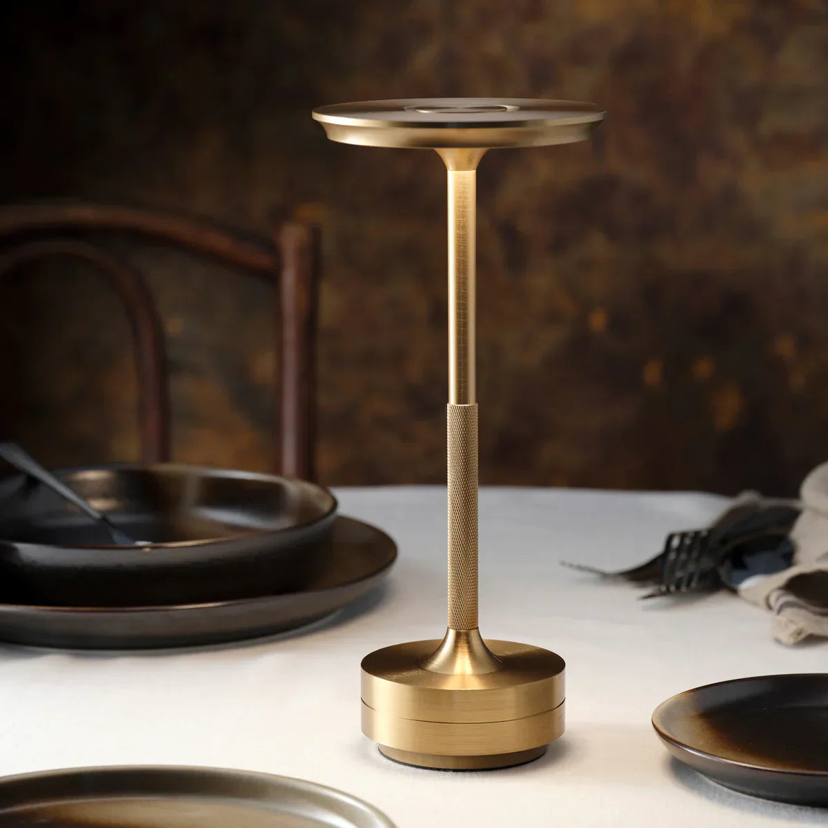 Wireless Table Lamp